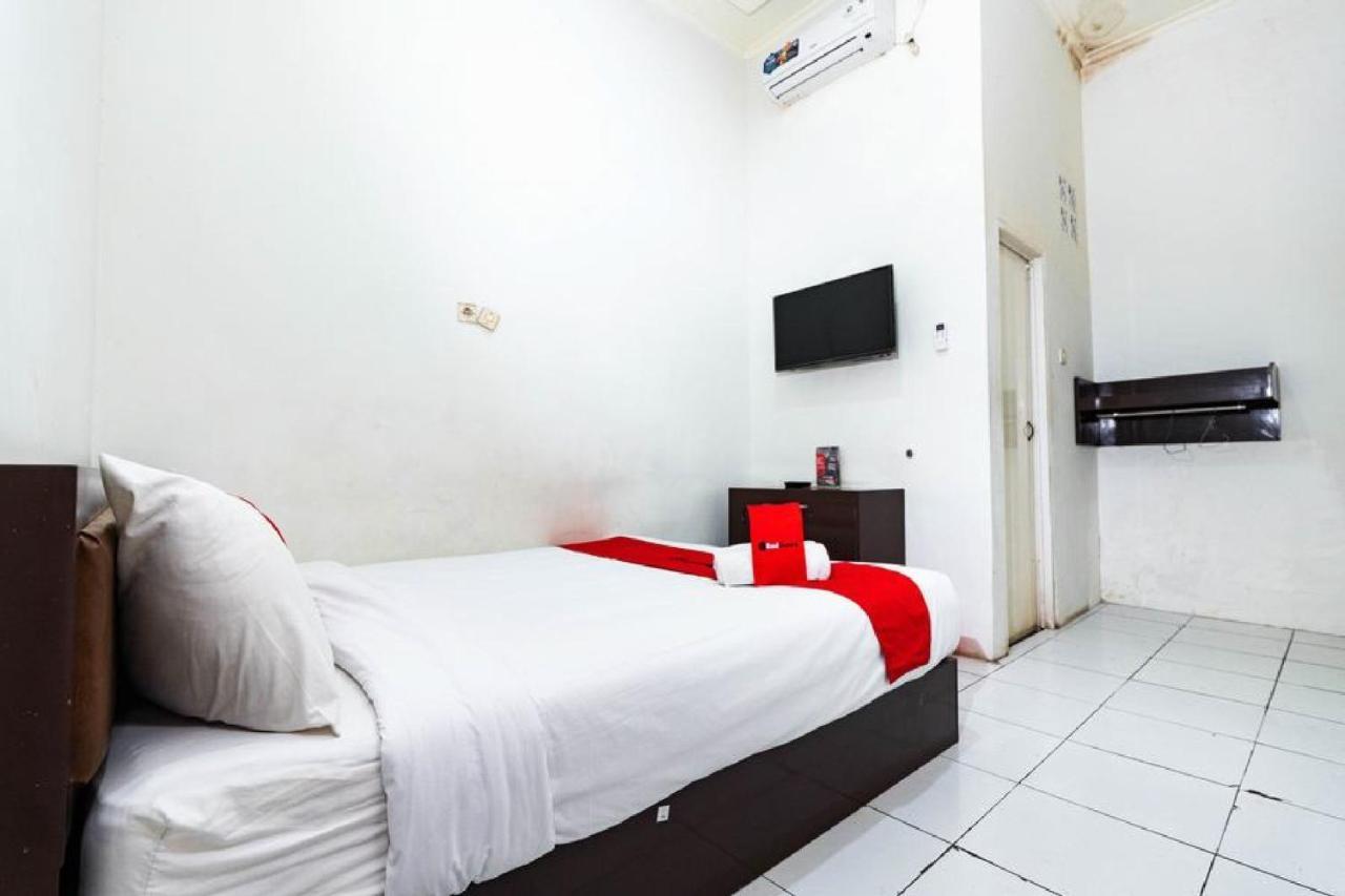 Reddoorz @ Hertasning Area 2 Makassar Exterior photo