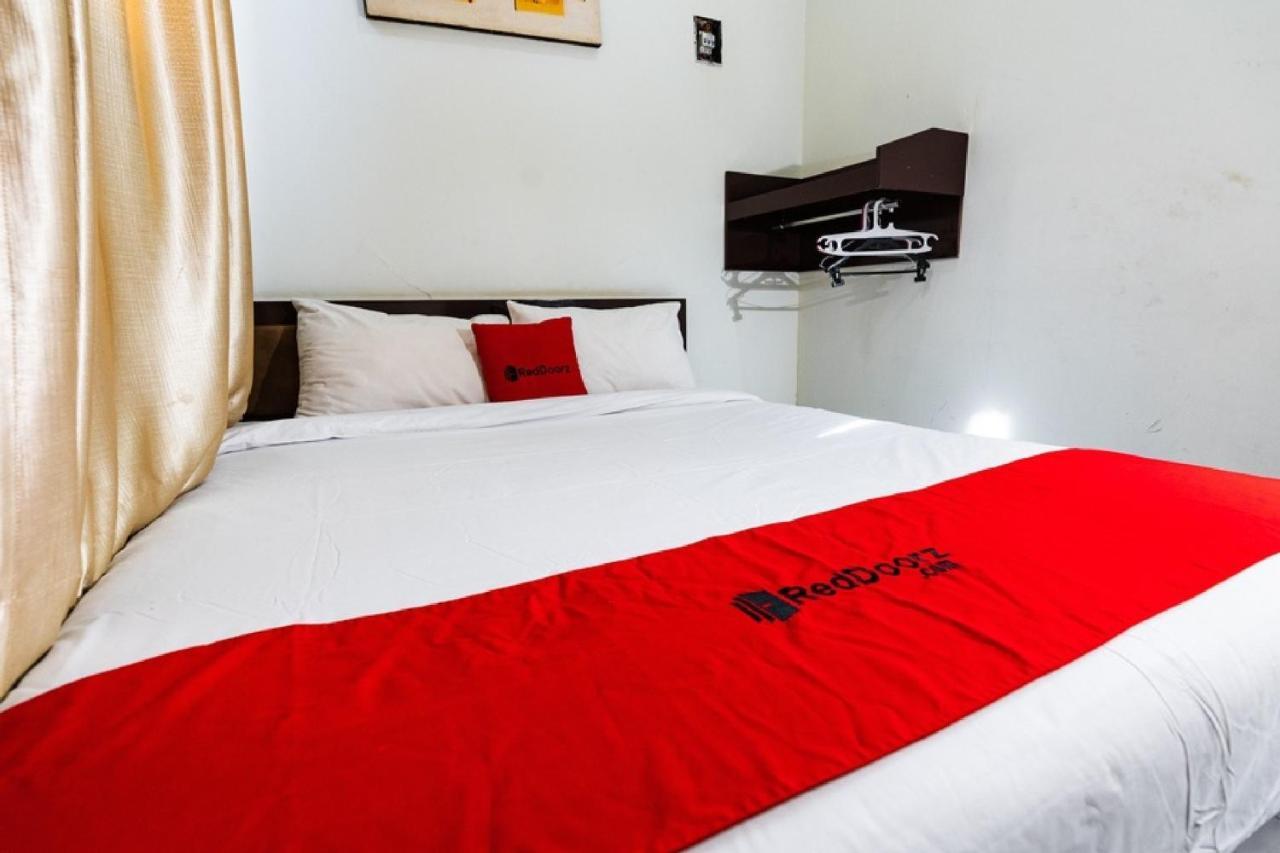 Reddoorz @ Hertasning Area 2 Makassar Exterior photo